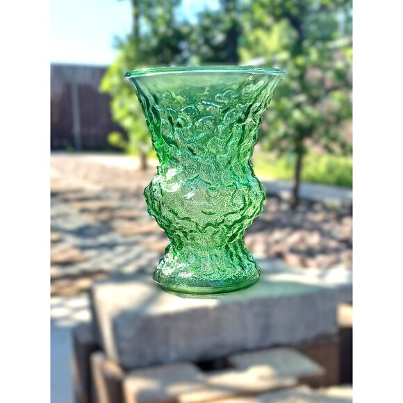 Vintage E.O. Brody Co. 1960s Emerald Green Crinkle Glass EAPG Flower Pot Vase - Picture 3 of 11